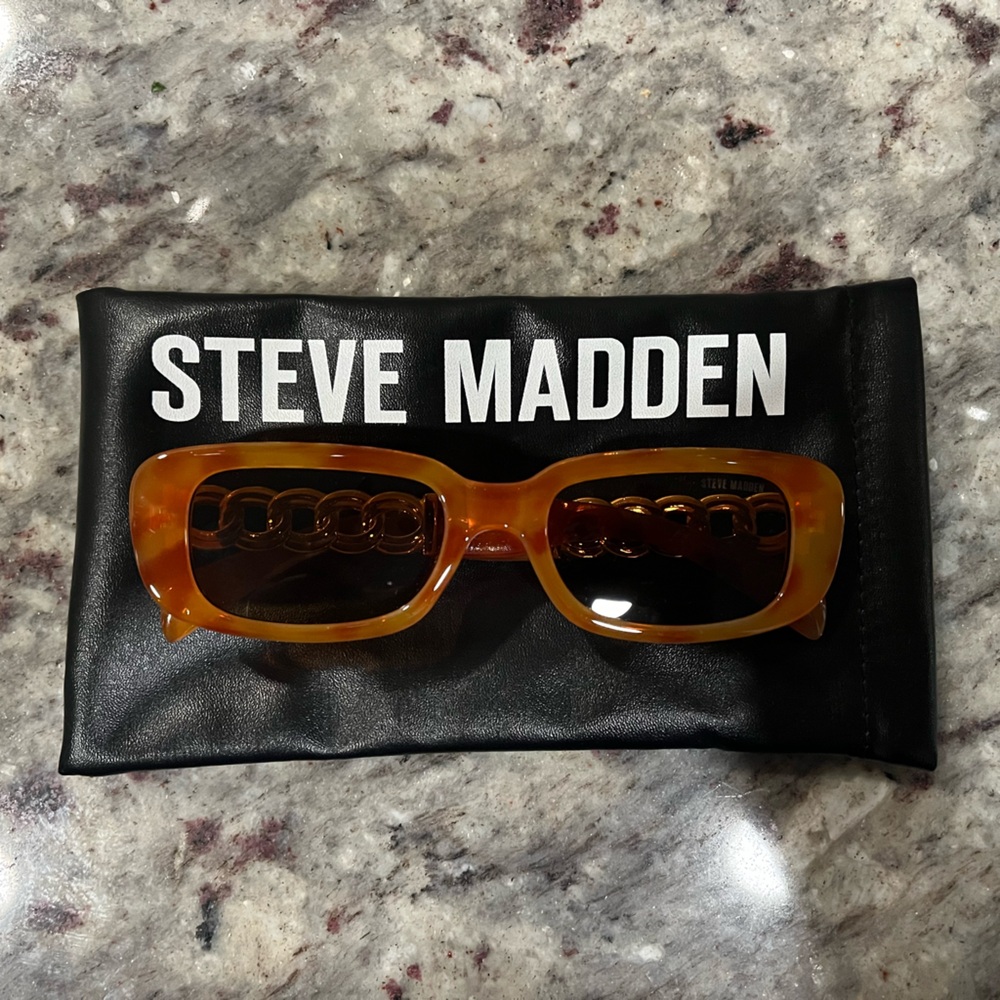 Steve Madden Rectangular Sunglasses - image 1